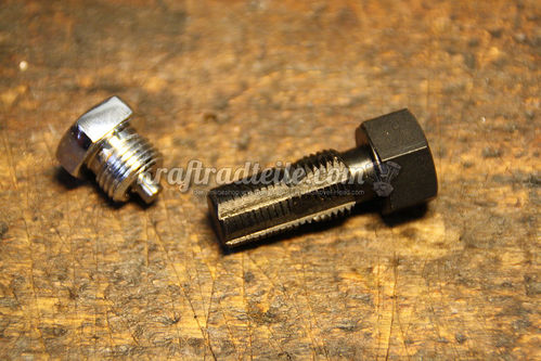 Oversize Plug and Tap Kit, Drain Plug, fixes 1/2"-13 & 1/2-20 threads to 9/16"-18
